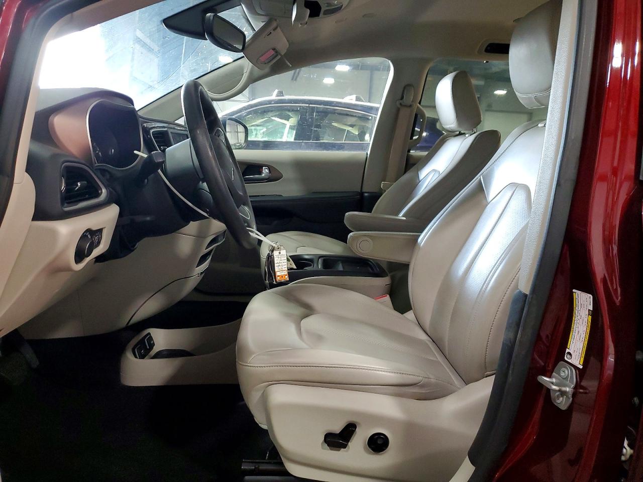 2021 CHRYSLER VOYAGER LXI photo 7