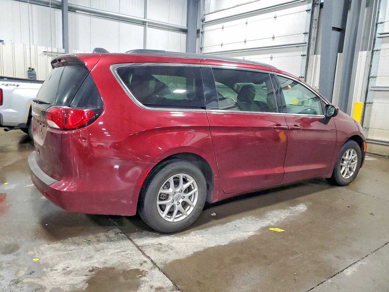 2021 CHRYSLER VOYAGER LXI photo 3