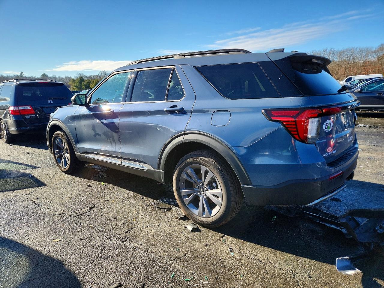 2025 FORD EXPLORER ACTIVE photo 3