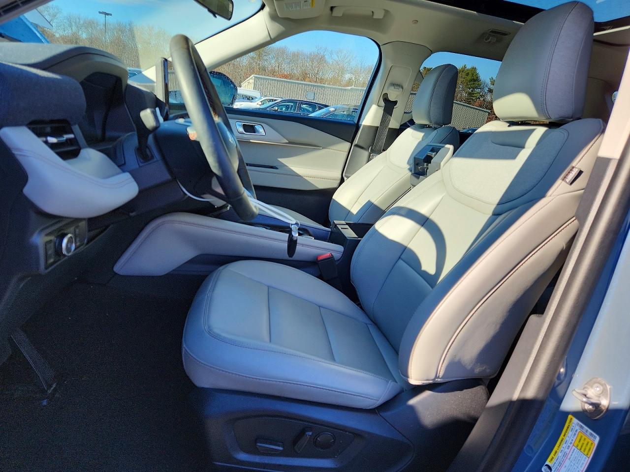 2025 FORD EXPLORER ACTIVE photo 13