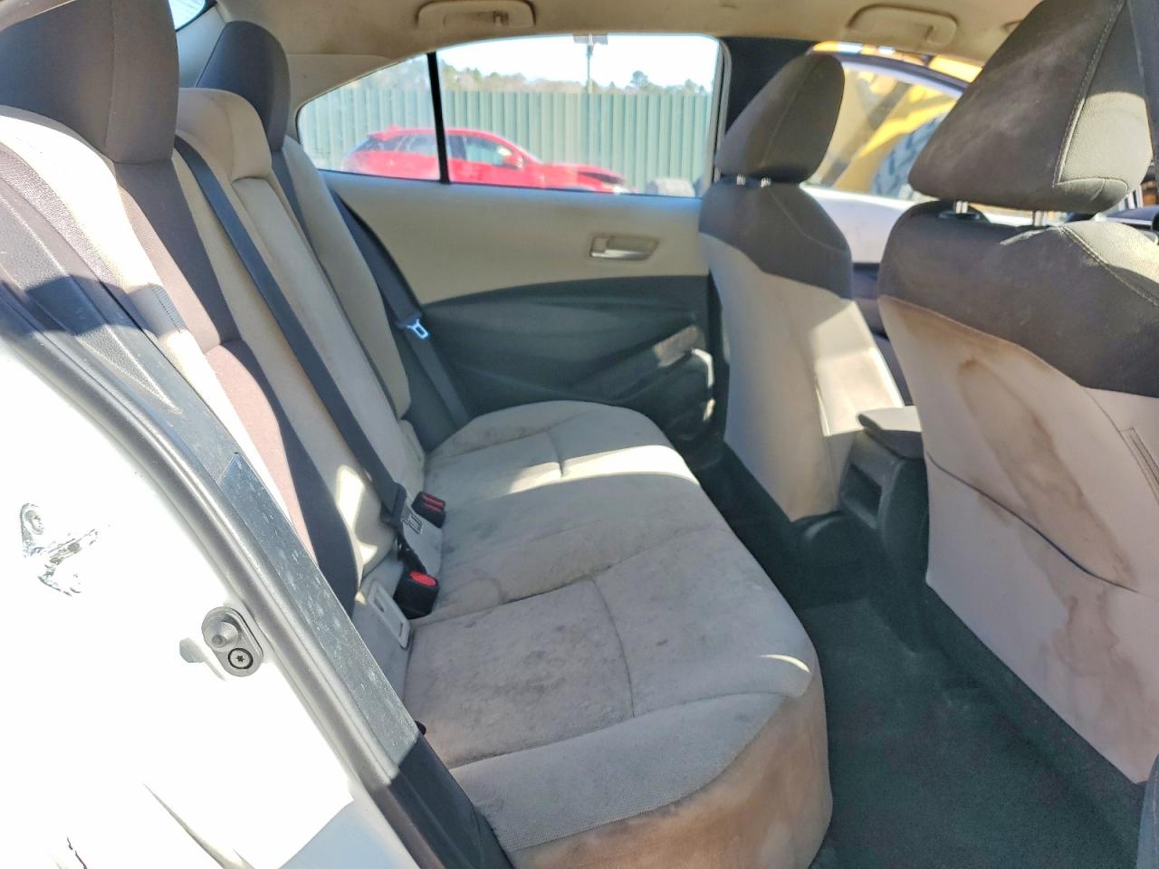 2021 TOYOTA COROLLA LE photo 19