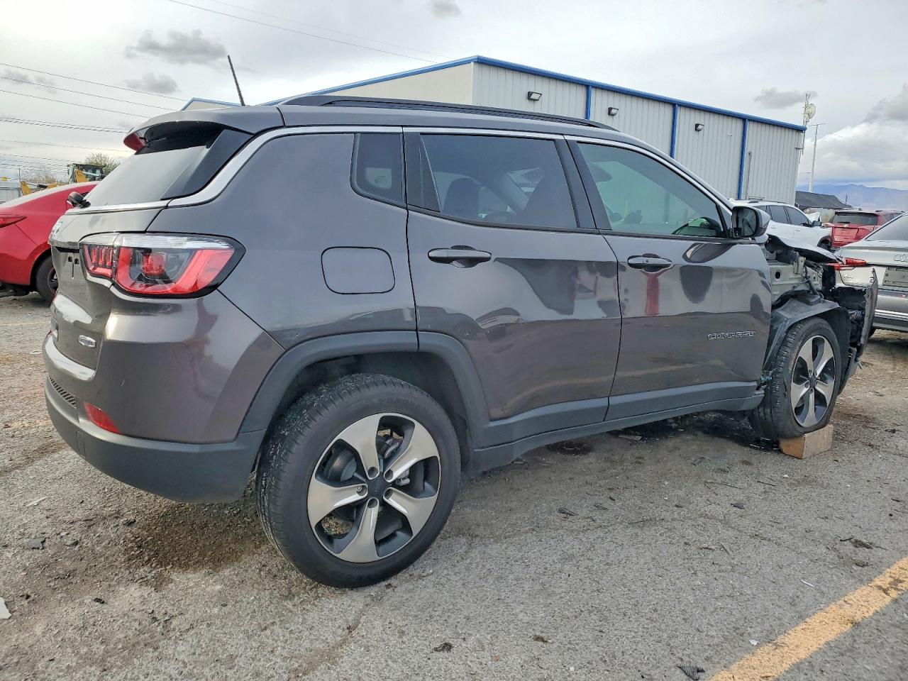 2019 JEEP COMPASS LATITUDE photo 3