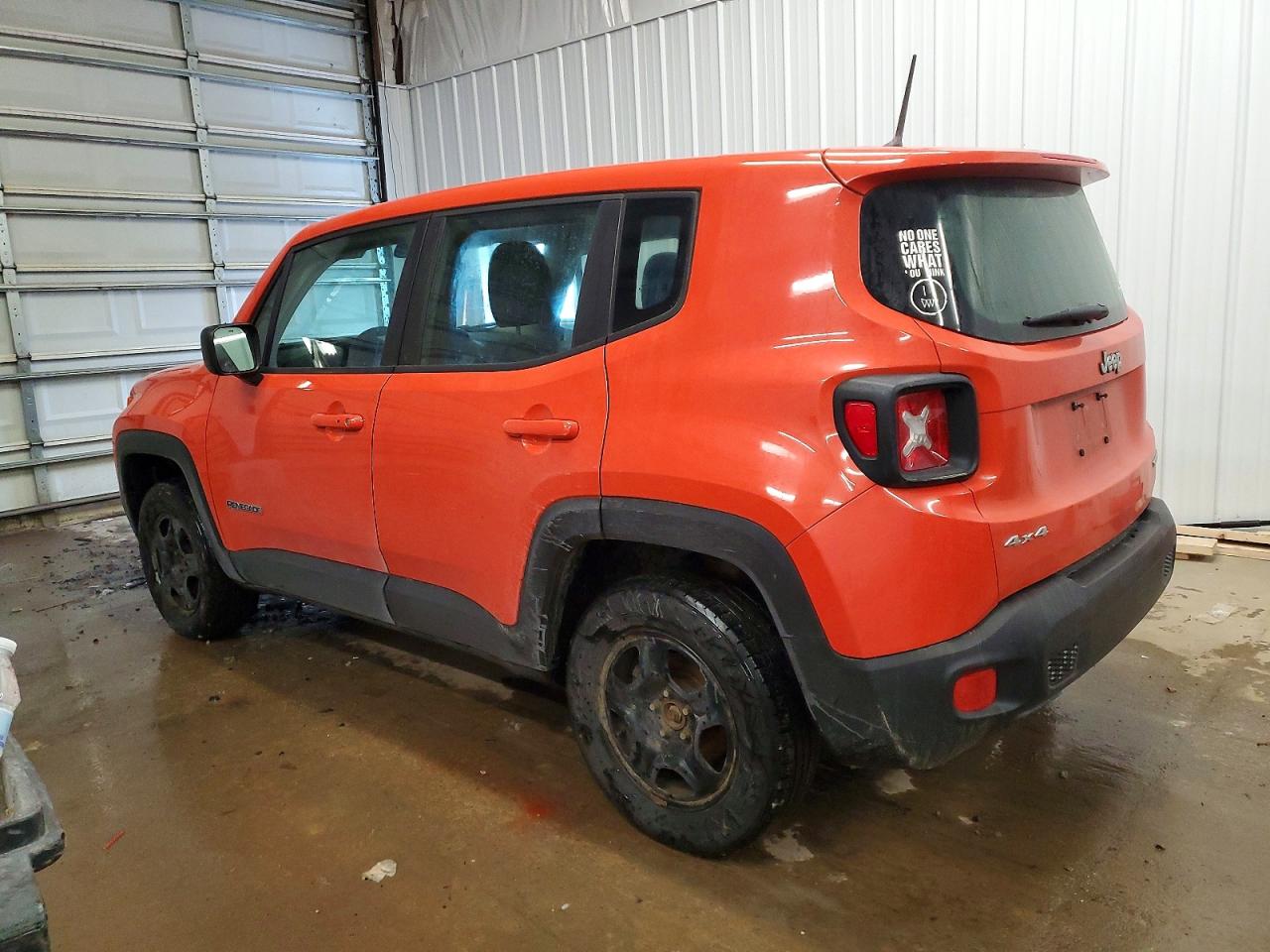 2017 JEEP RENEGADE SPORT photo 2