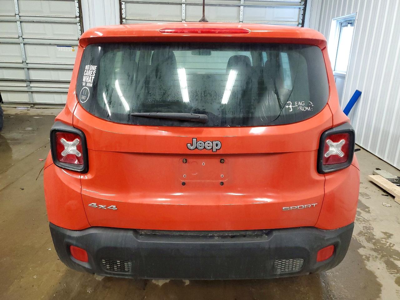 2017 JEEP RENEGADE SPORT photo 6