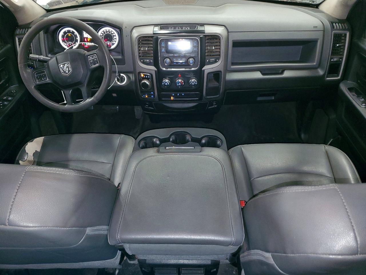 2018 RAM 1500 ST photo 15