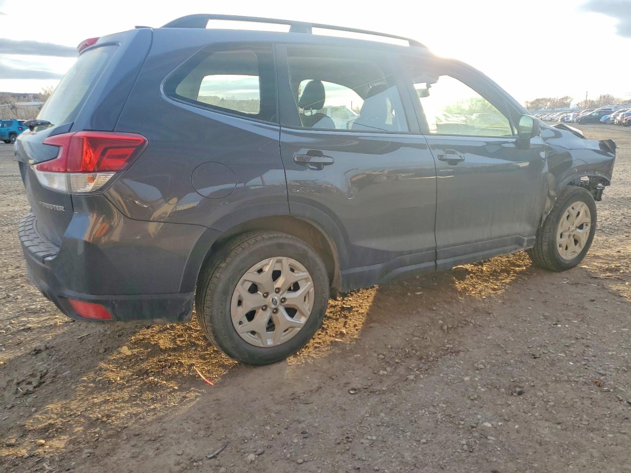 2020 SUBARU FORESTER photo 3