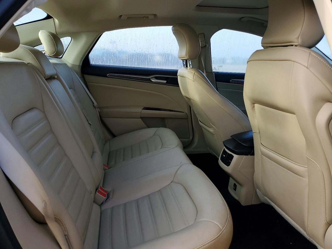 2016 FORD FUSION SE photo 10