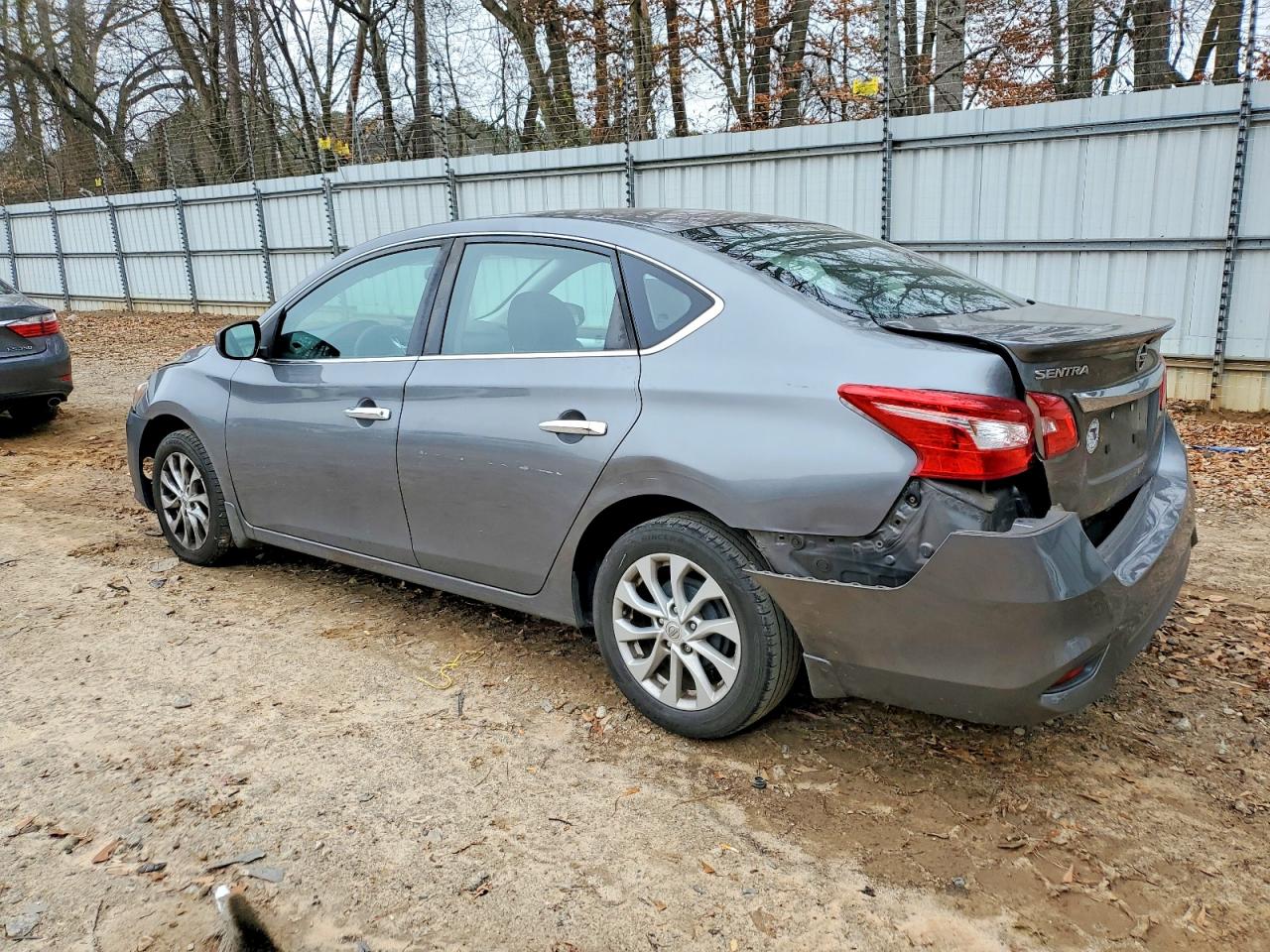2017 NISSAN SENTRA photo 2