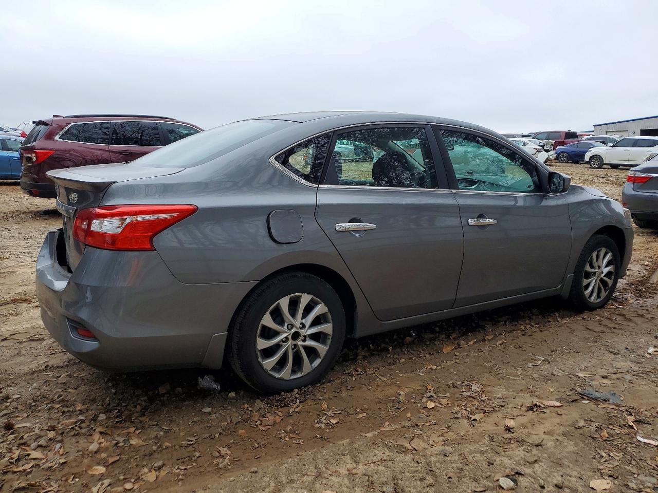 2017 NISSAN SENTRA photo 3