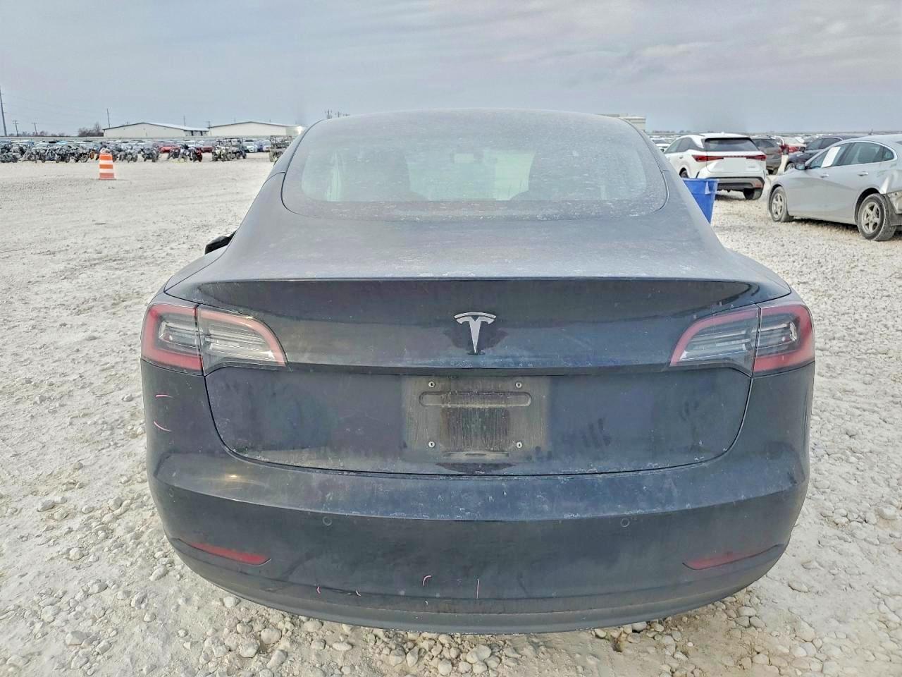 2018 TESLA MODEL 3 photo 6