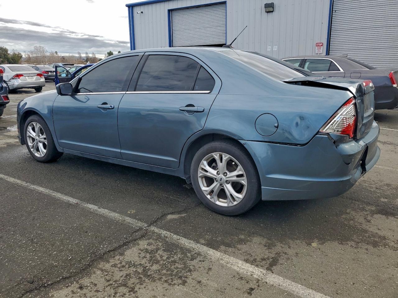 2012 FORD FUSION SE photo 2