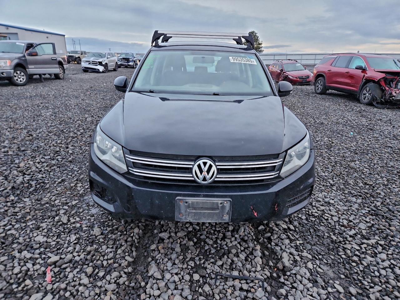 2013 VOLKSWAGEN TIGUAN S photo 5