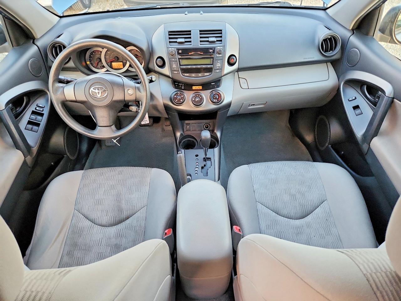 2011 TOYOTA RAV4 BASE photo 8