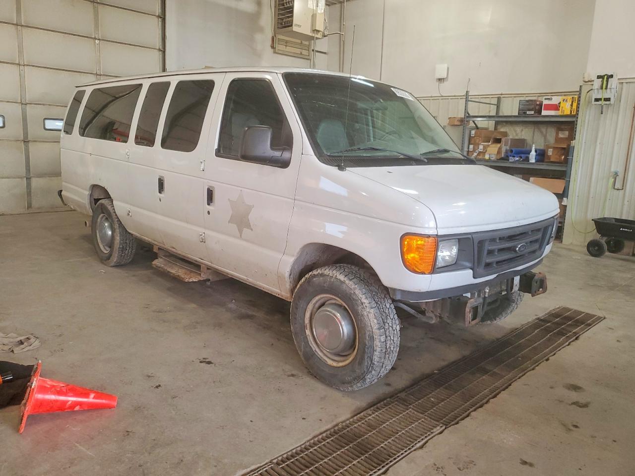 2006 FORD ECONOLINE E350 SUPER DUTY WAGON photo 4