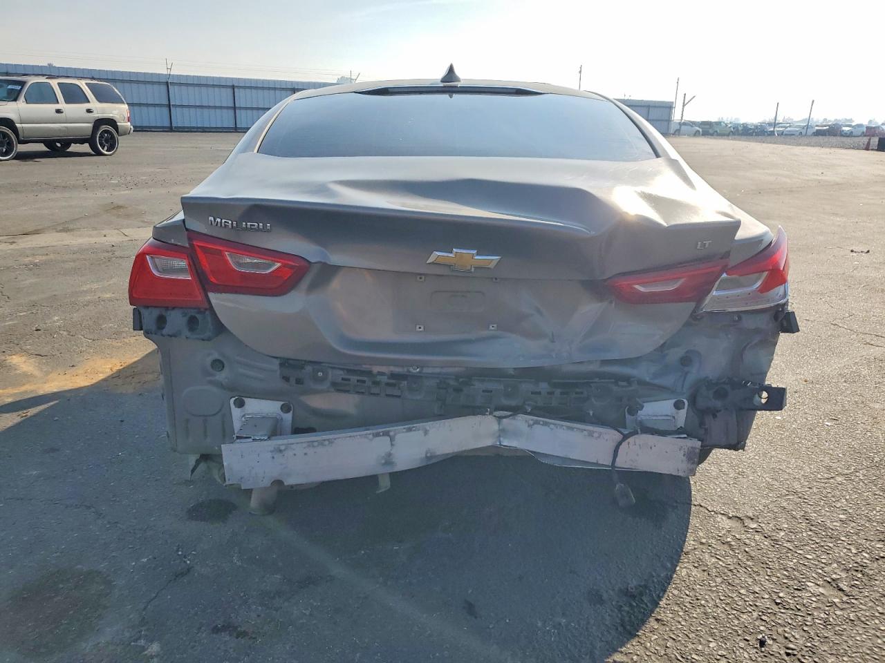 2017 CHEVROLET MALIBU LT photo 6