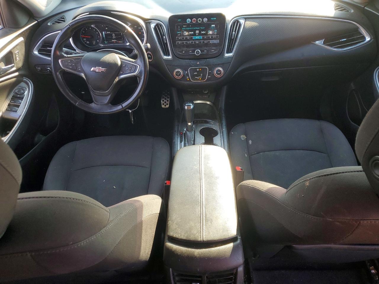2017 CHEVROLET MALIBU LT photo 8