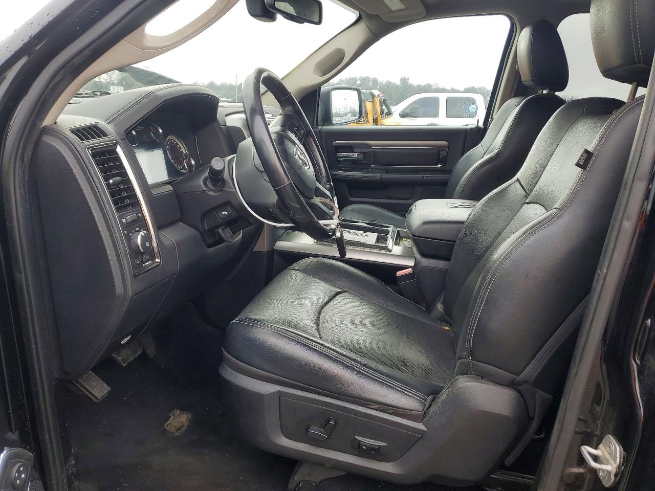2013 RAM 1500 SPORT photo 7