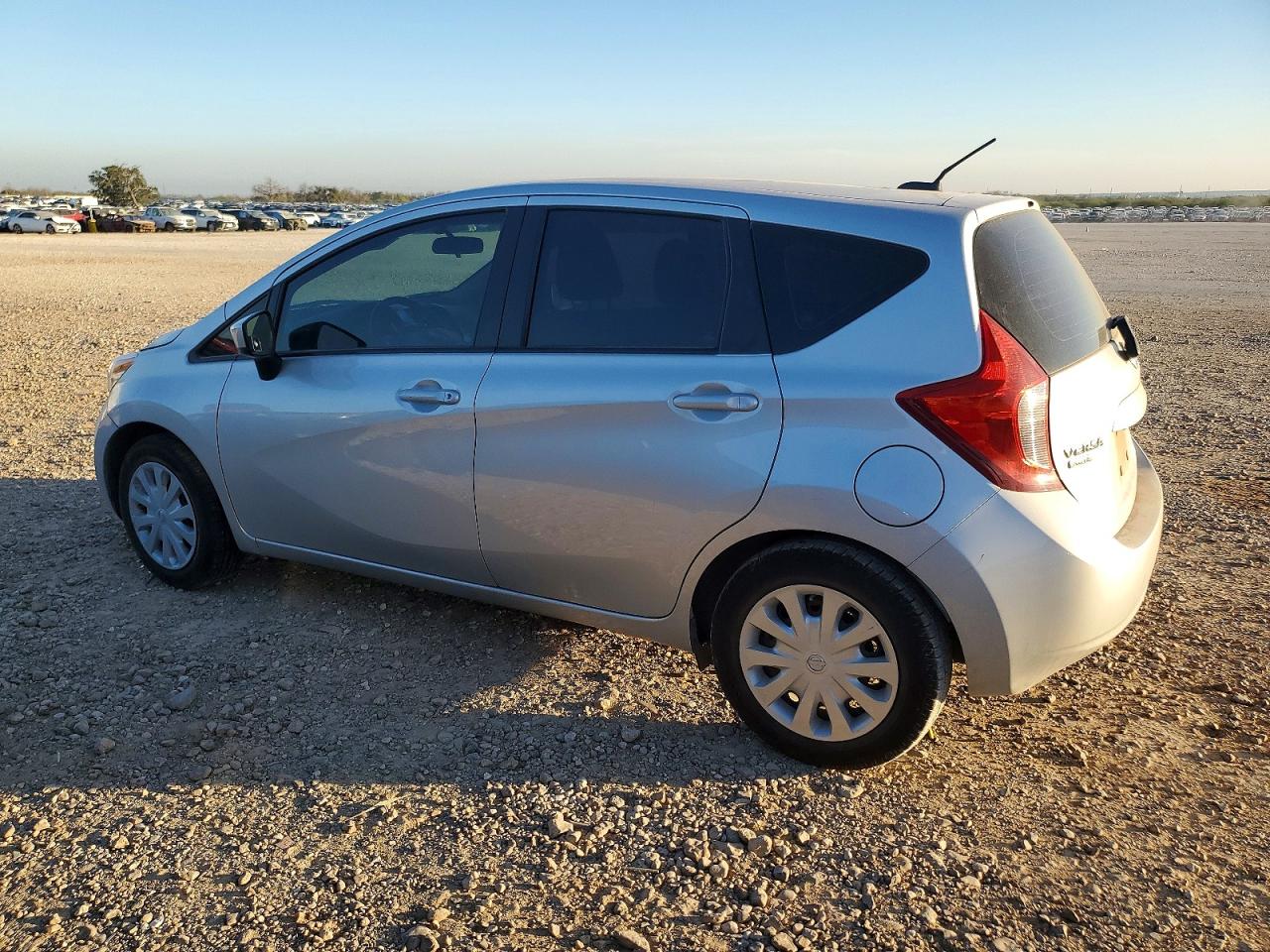 2016 NISSAN VERSA NOTE S photo 2
