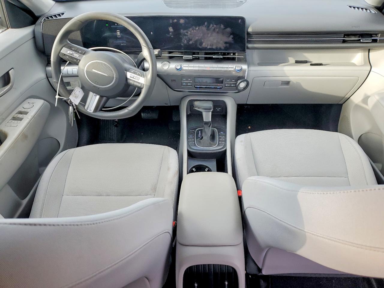 2024 HYUNDAI KONA SEL photo 8