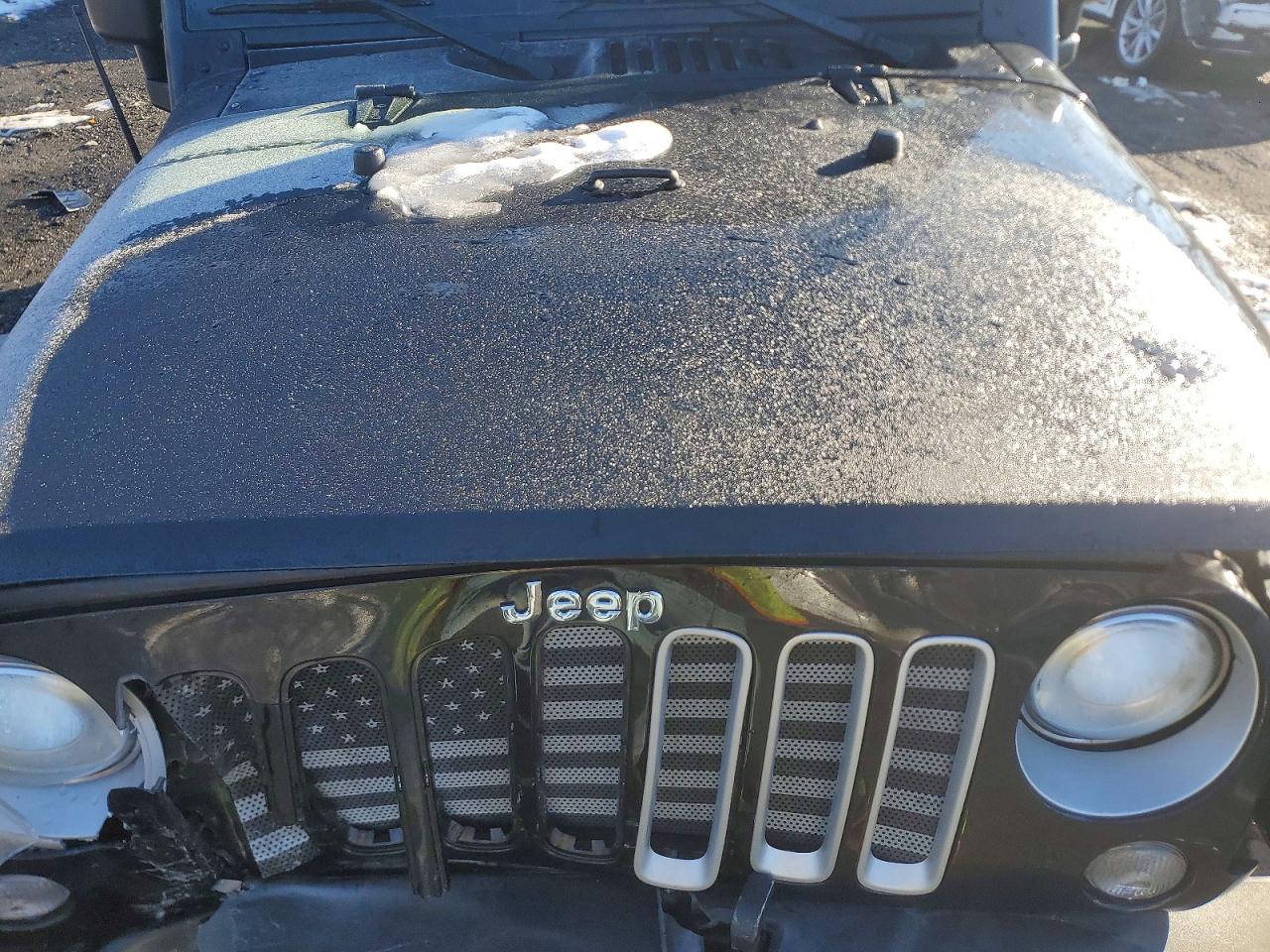2018 JEEP WRANGLER UNLIMITED SAHARA photo 12