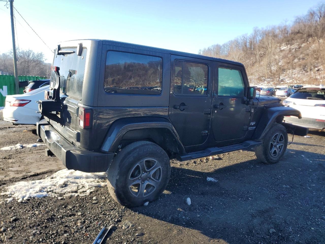 2018 JEEP WRANGLER UNLIMITED SAHARA photo 3
