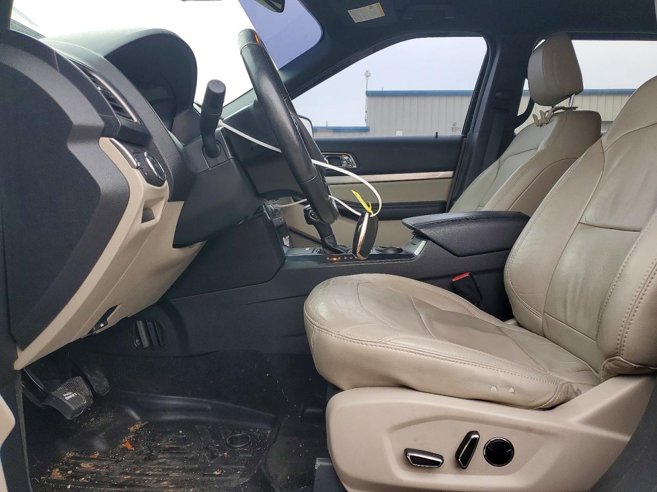 2018 FORD EXPLORER XLT photo 7