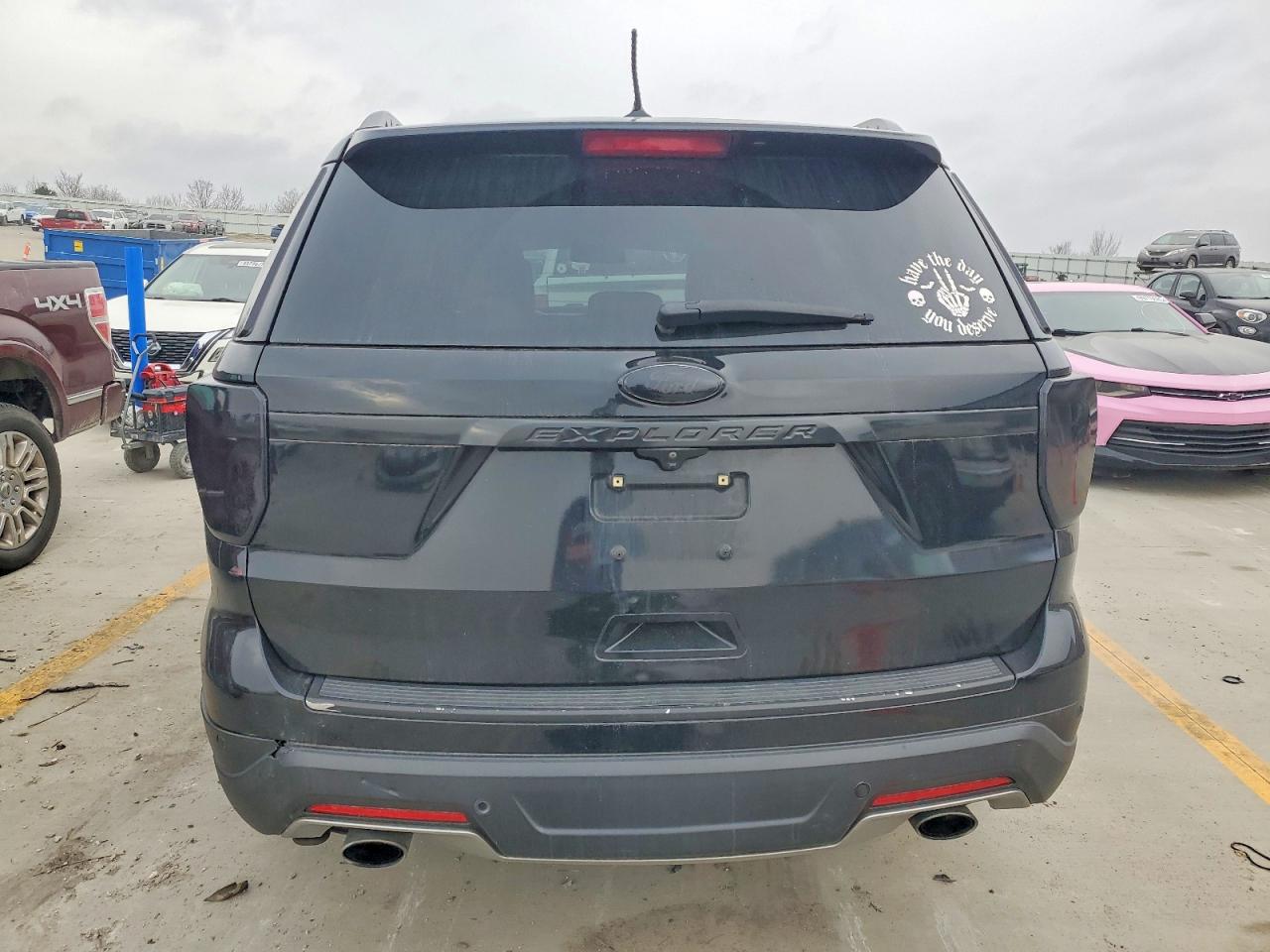 2018 FORD EXPLORER XLT photo 6