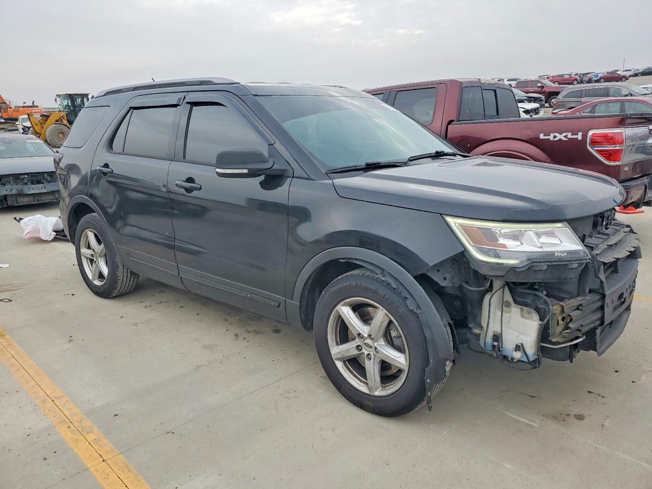 2018 FORD EXPLORER XLT photo 4
