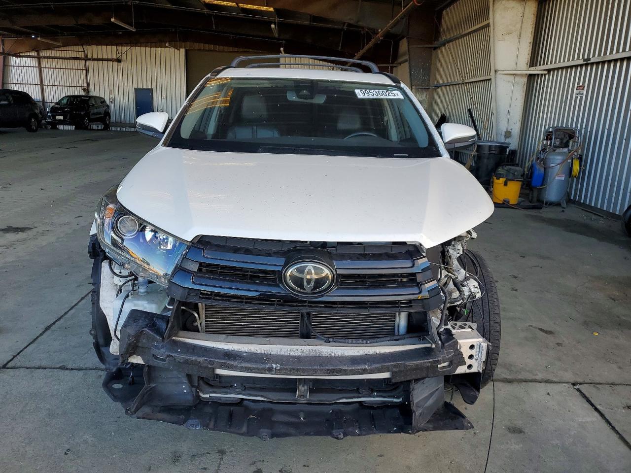 2019 TOYOTA HIGHLANDER SE photo 5