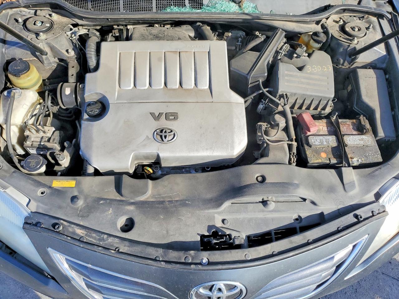 2010 TOYOTA CAMRY SE photo 11
