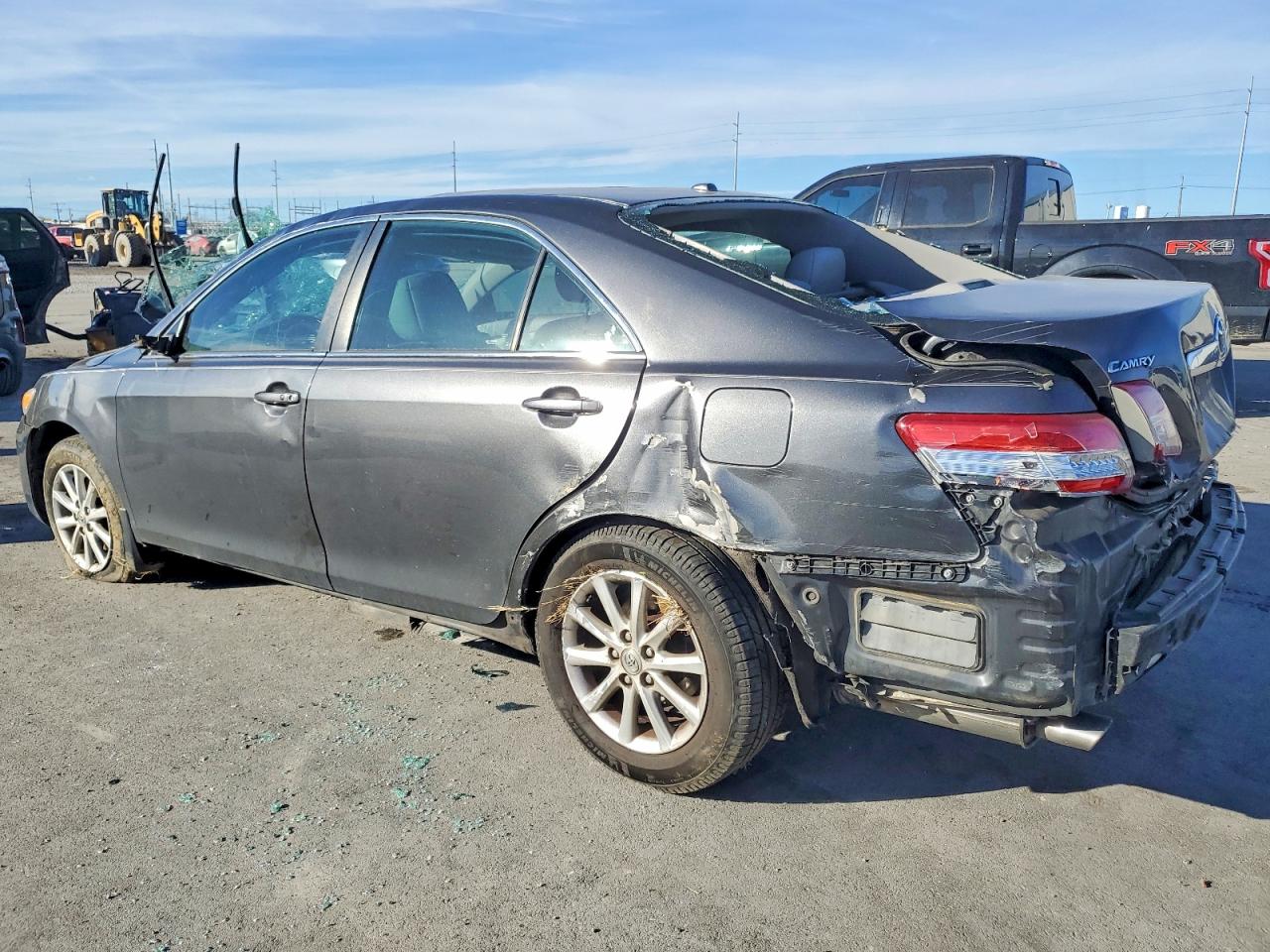 2010 TOYOTA CAMRY SE photo 2