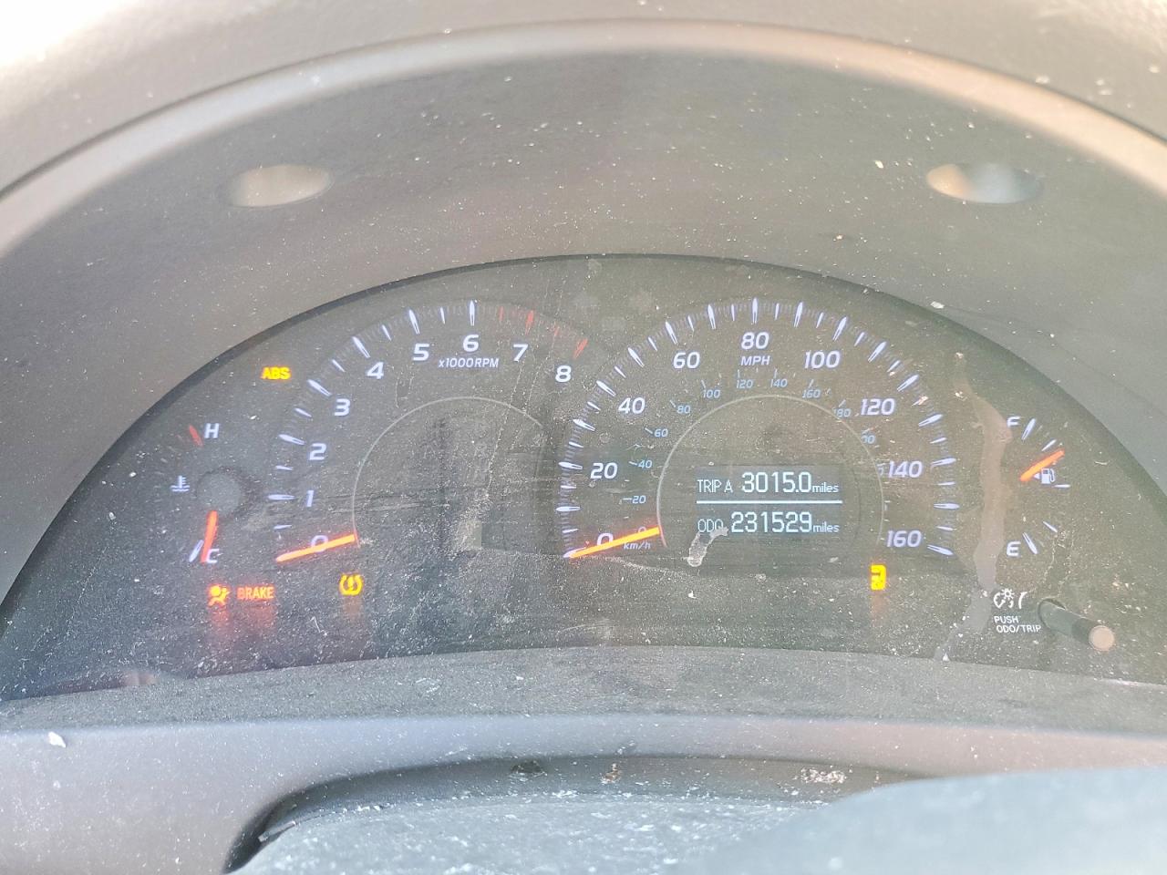 2010 TOYOTA CAMRY SE photo 9
