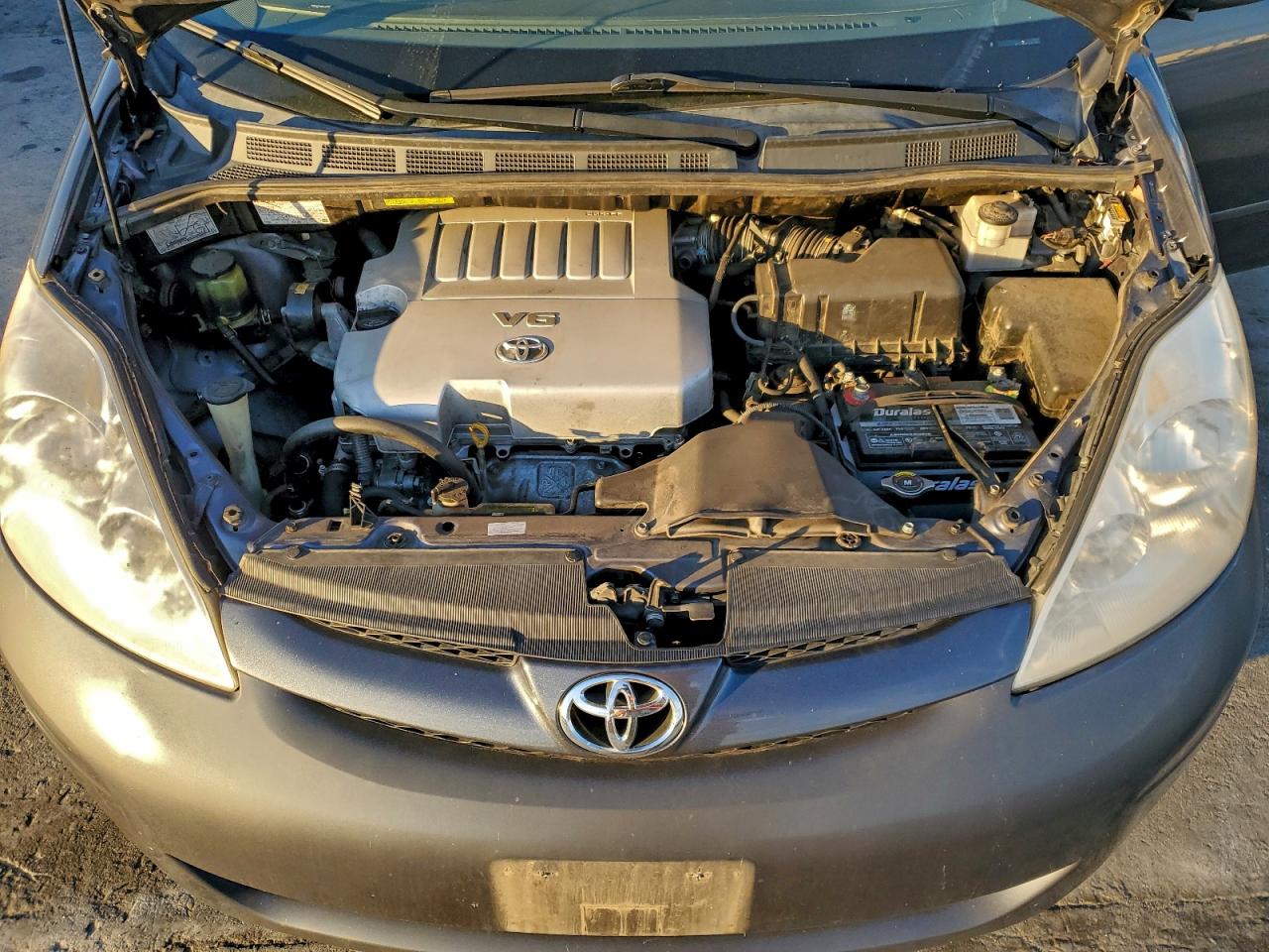 2007 TOYOTA SIENNA XLE photo 12