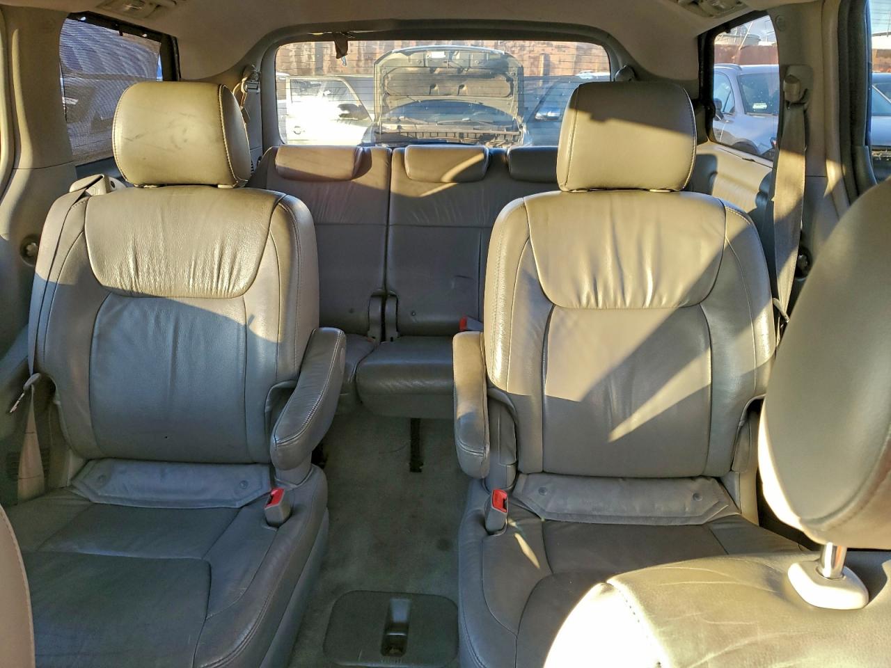 2007 TOYOTA SIENNA XLE photo 10
