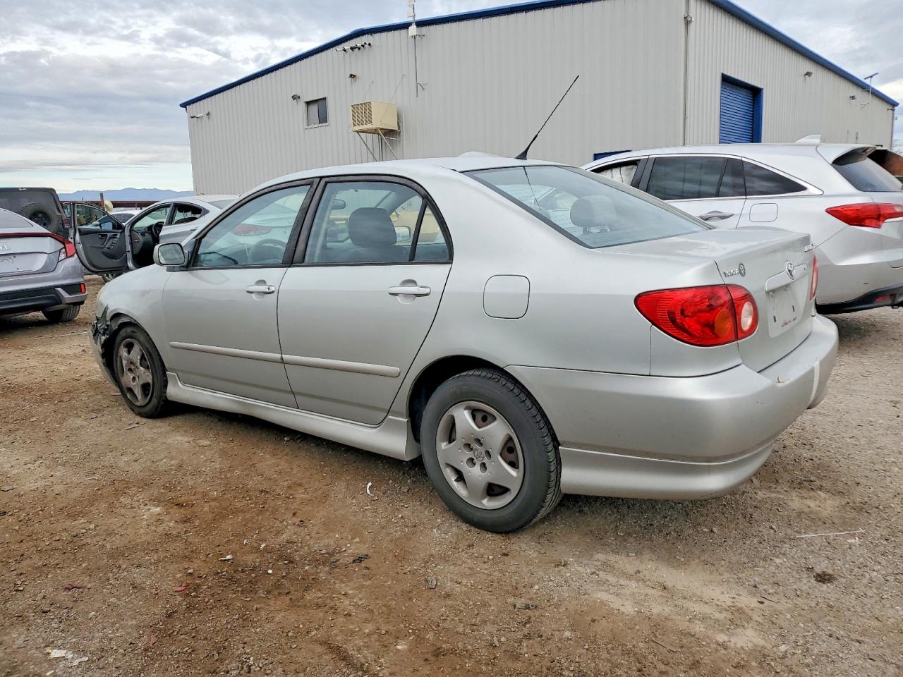 2004 TOYOTA COROLLA CE photo 2