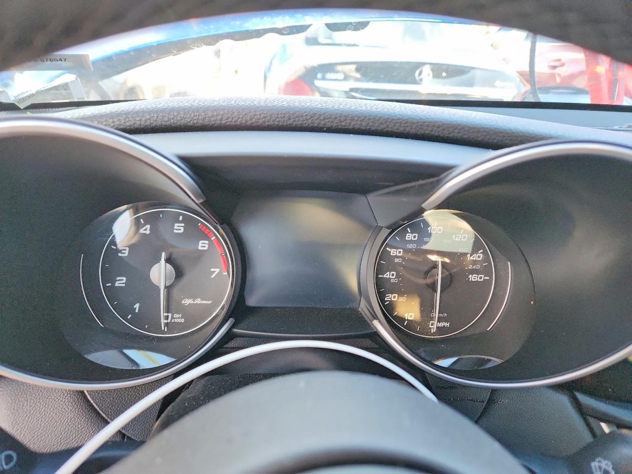 2019 ALFA ROMEO GIULIA TI photo 9