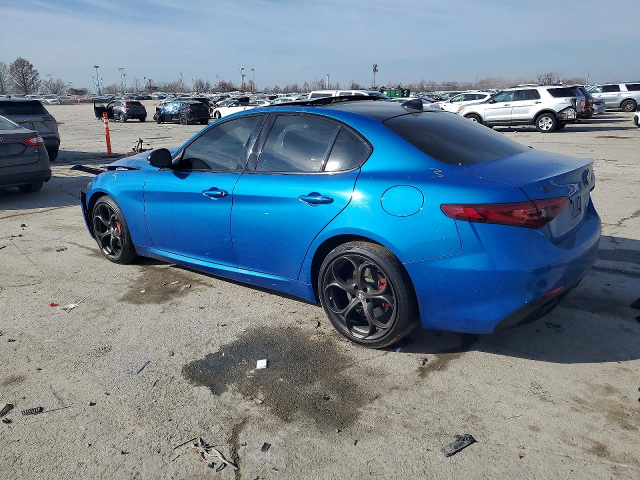 2019 ALFA ROMEO GIULIA TI photo 2