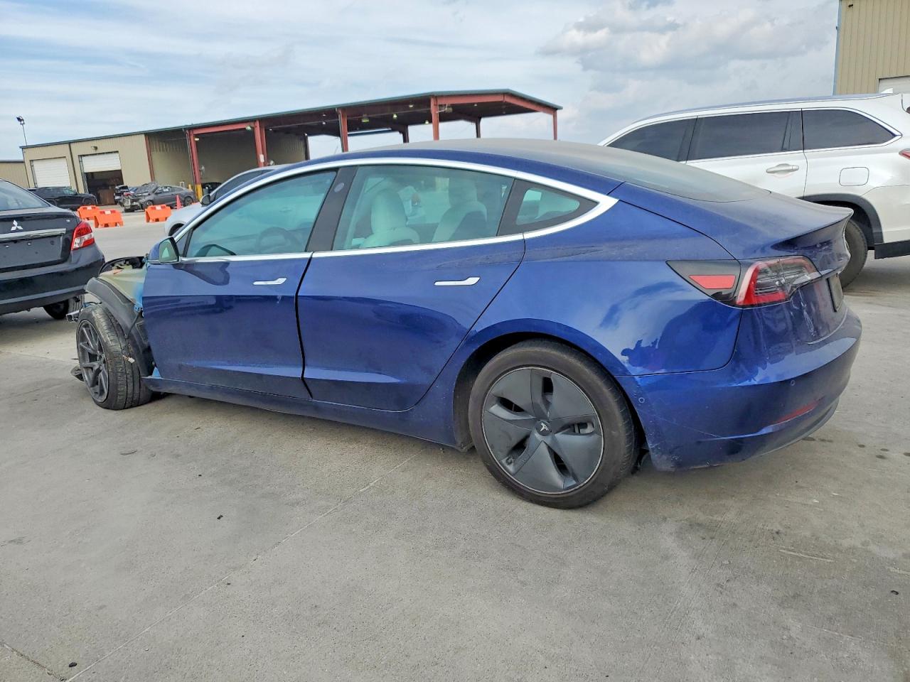 2020 TESLA MODEL 3 photo 2