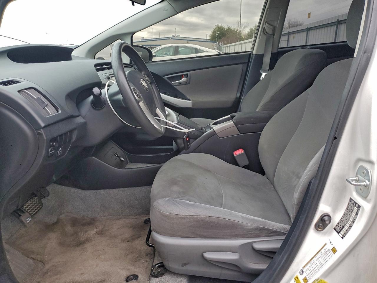 2012 TOYOTA PRIUS photo 7
