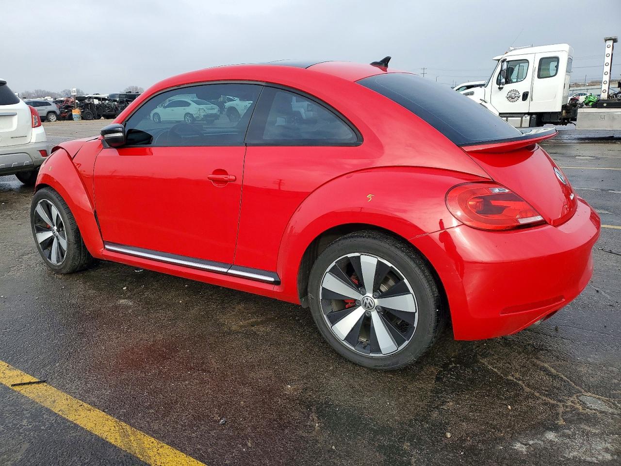 2013 VOLKSWAGEN BEETLE TURBO photo 2