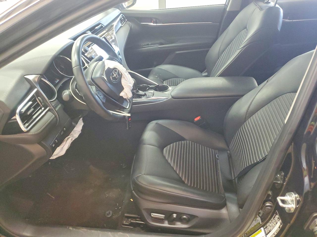 2018 TOYOTA CAMRY L photo 7