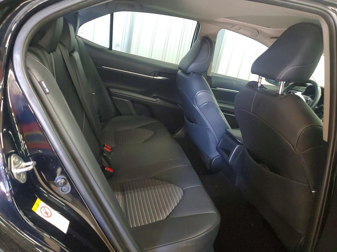 2018 TOYOTA CAMRY L photo 10