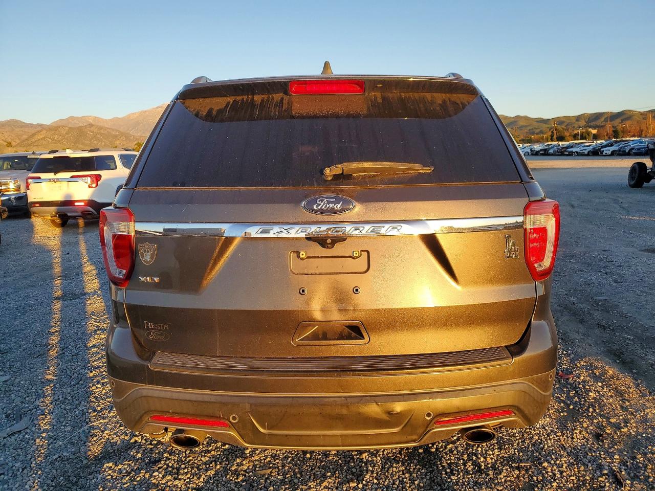 2018 FORD EXPLORER XLT photo 6