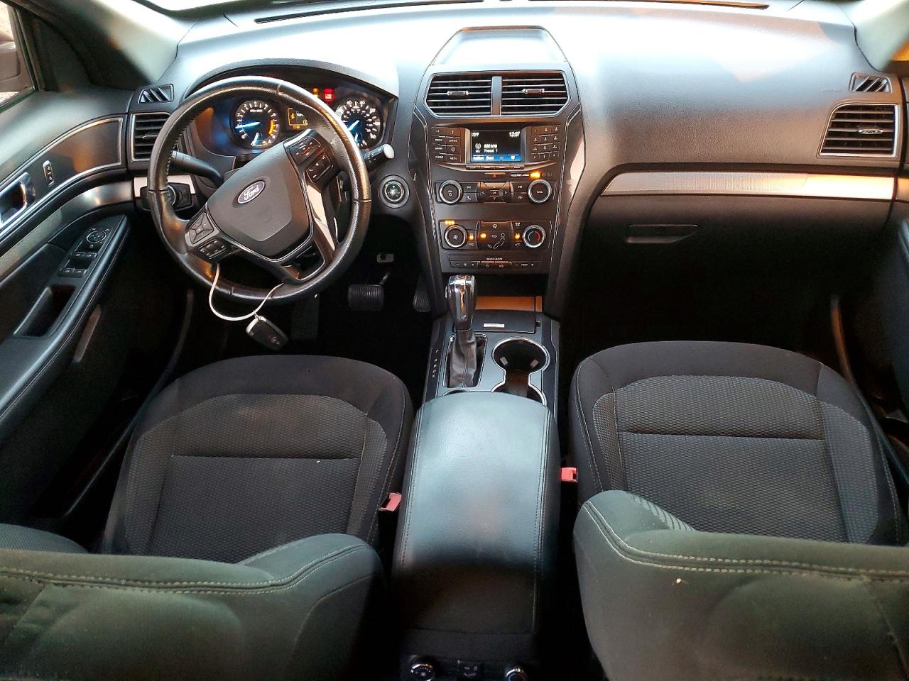 2018 FORD EXPLORER XLT photo 8