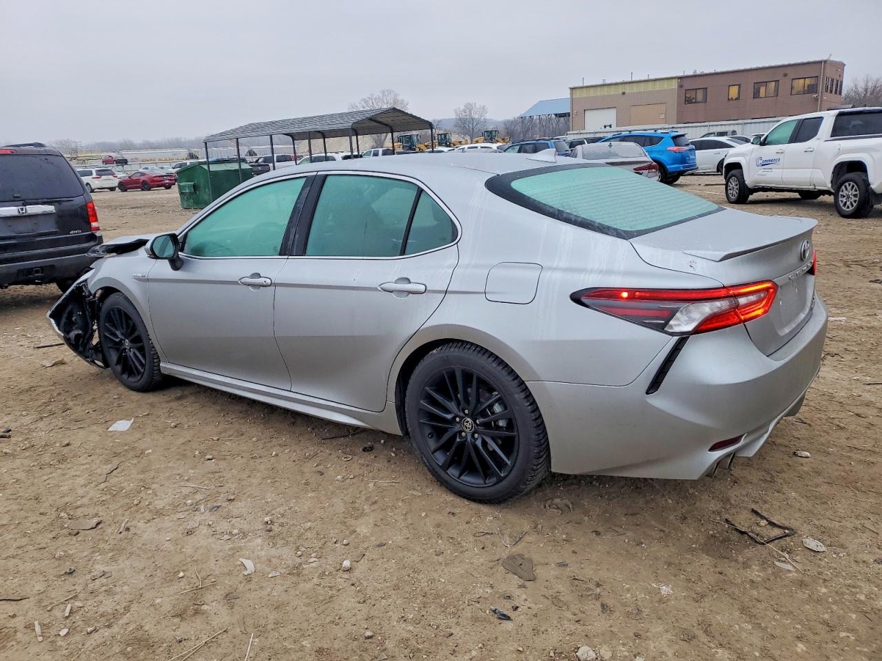 2021 TOYOTA CAMRY XSE photo 2