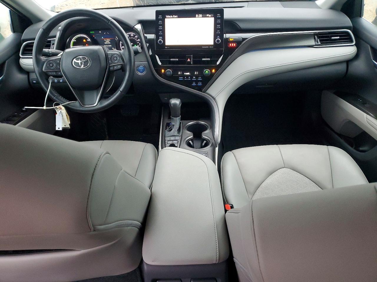 2021 TOYOTA CAMRY XSE photo 8