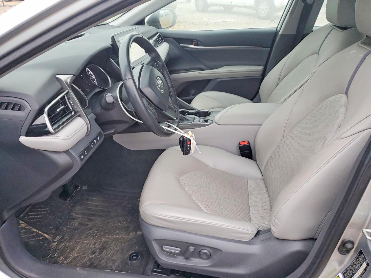 2021 TOYOTA CAMRY XSE photo 7