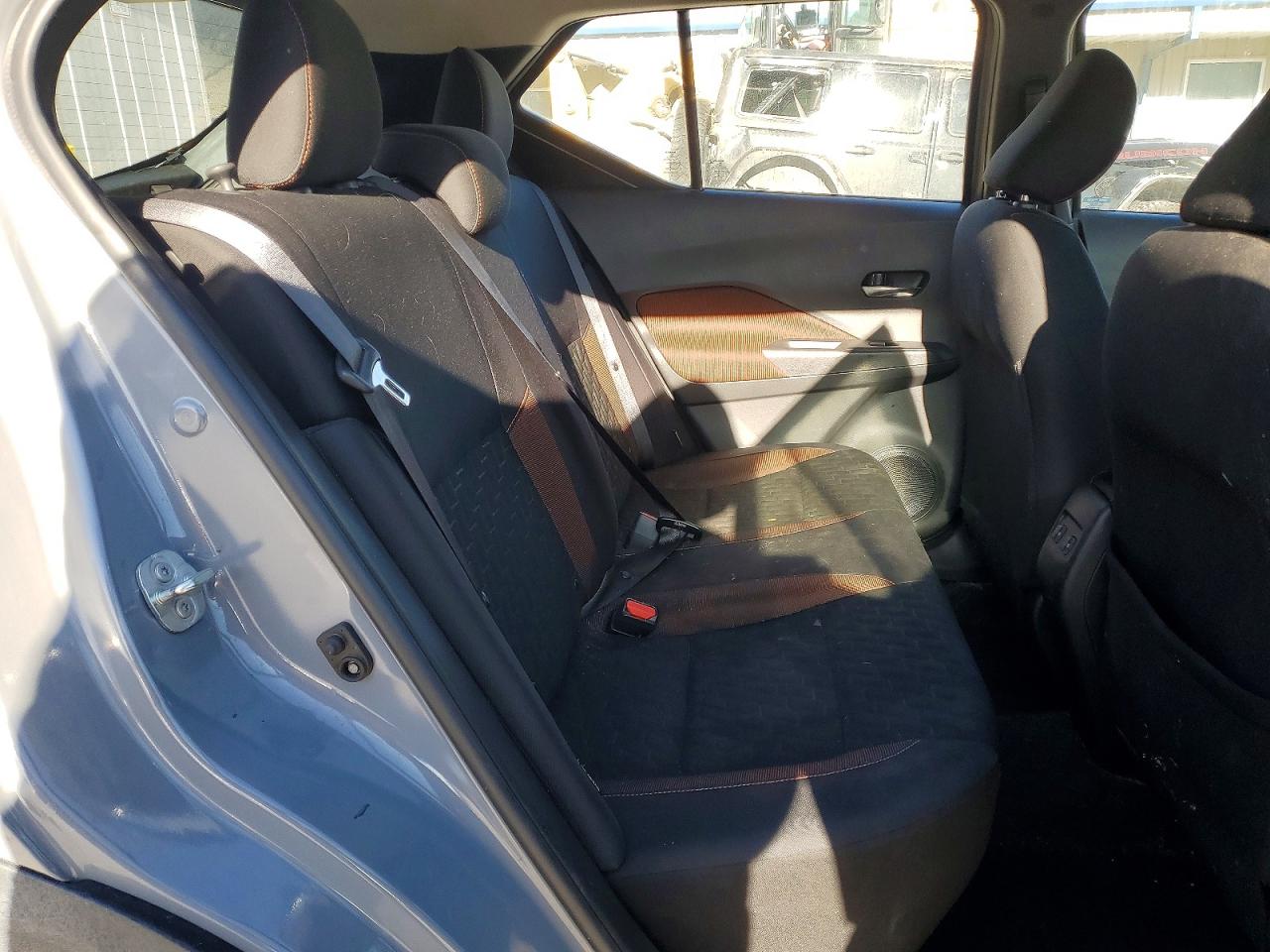 2021 NISSAN KICKS SR photo 11