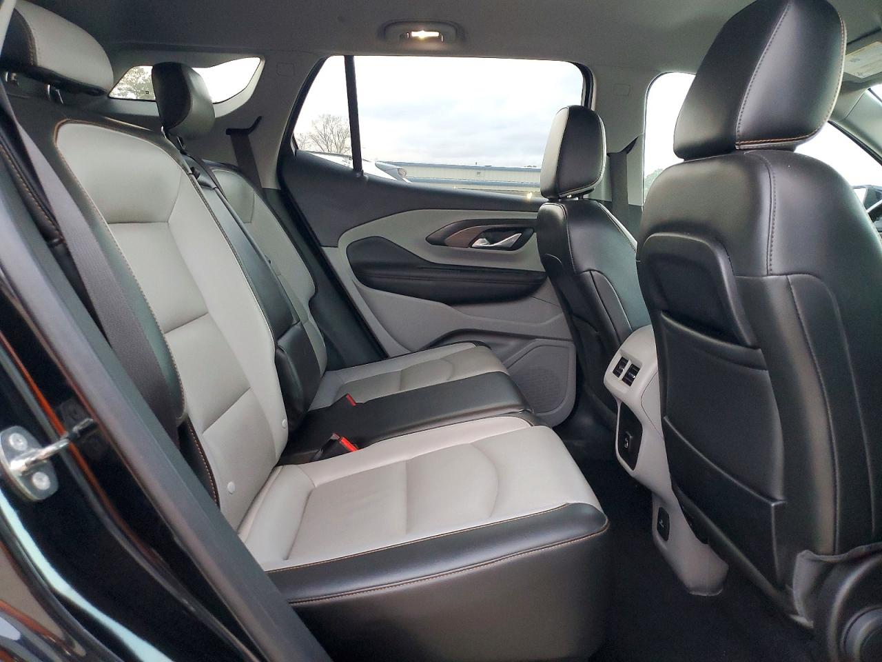 2018 GMC TERRAIN SLT photo 11
