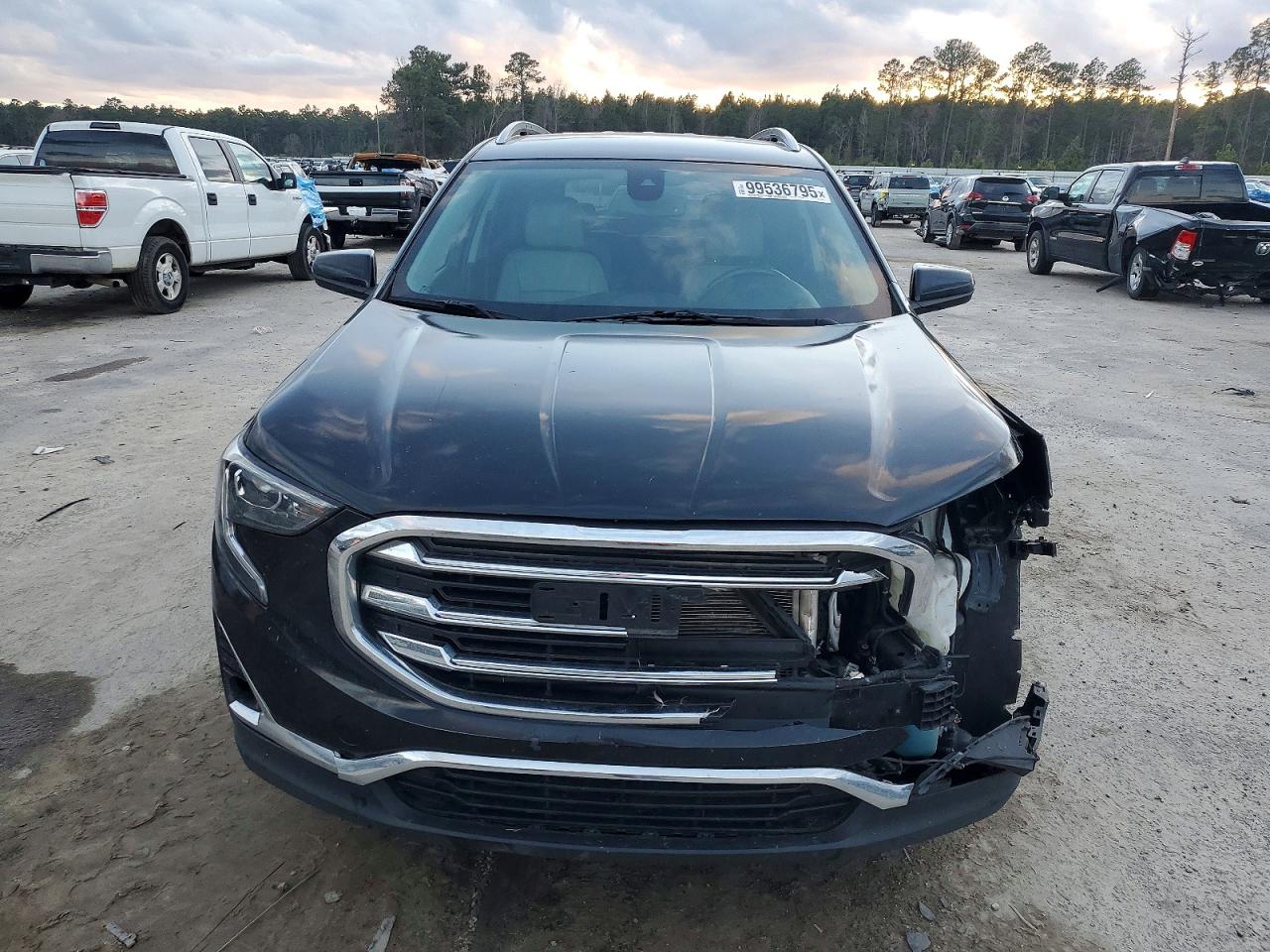 2018 GMC TERRAIN SLT photo 5